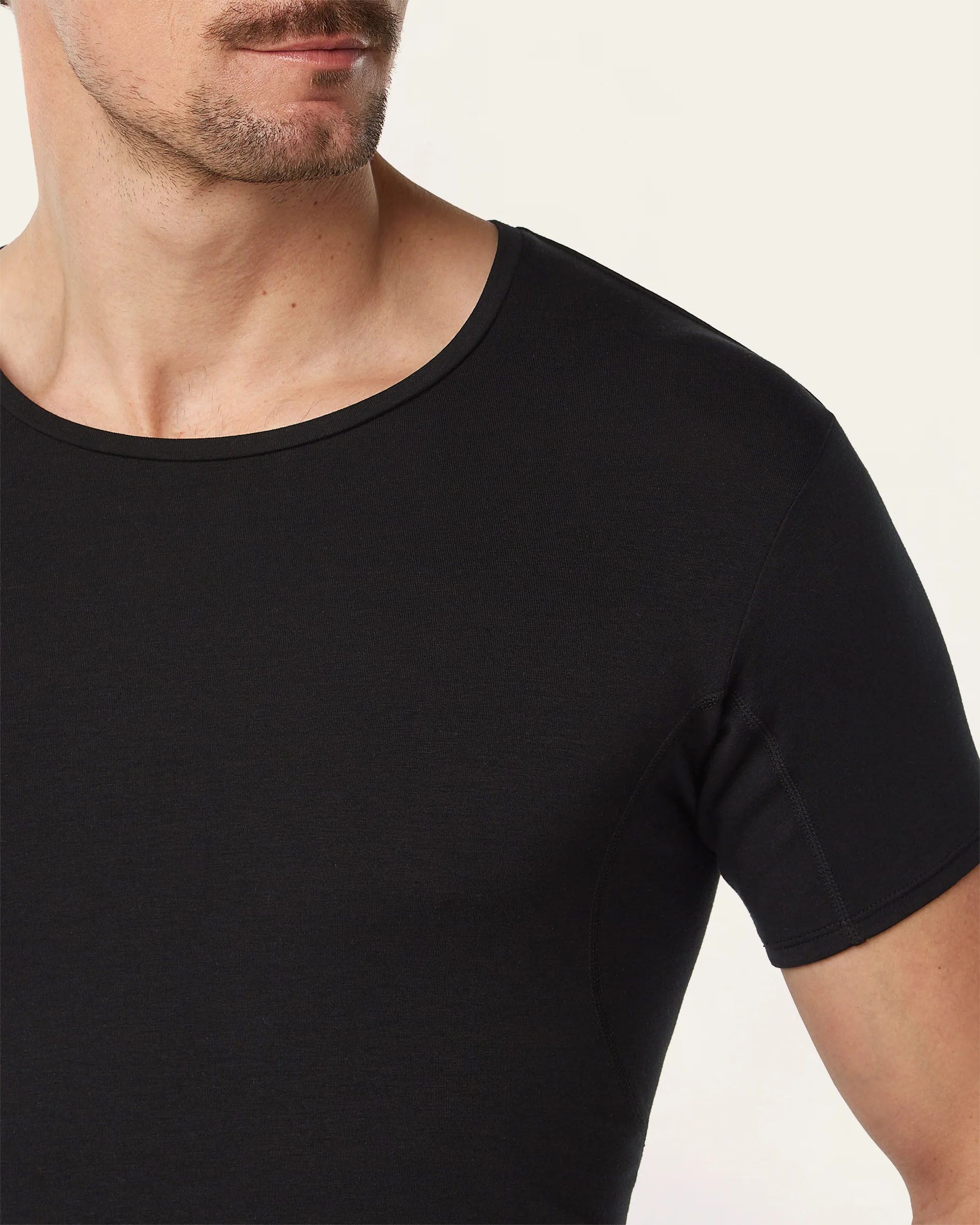 Crewneck undershirt 3-pack bundle - Image 8