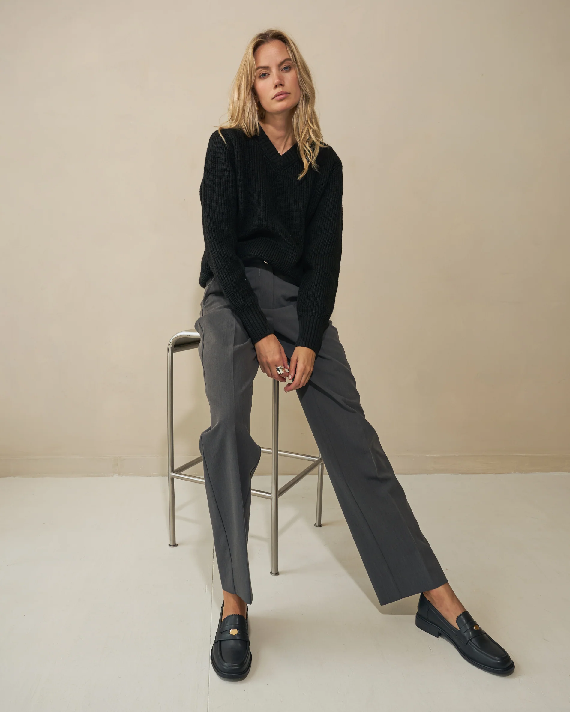 Heavy Seawool V-neck - Black - Image 3