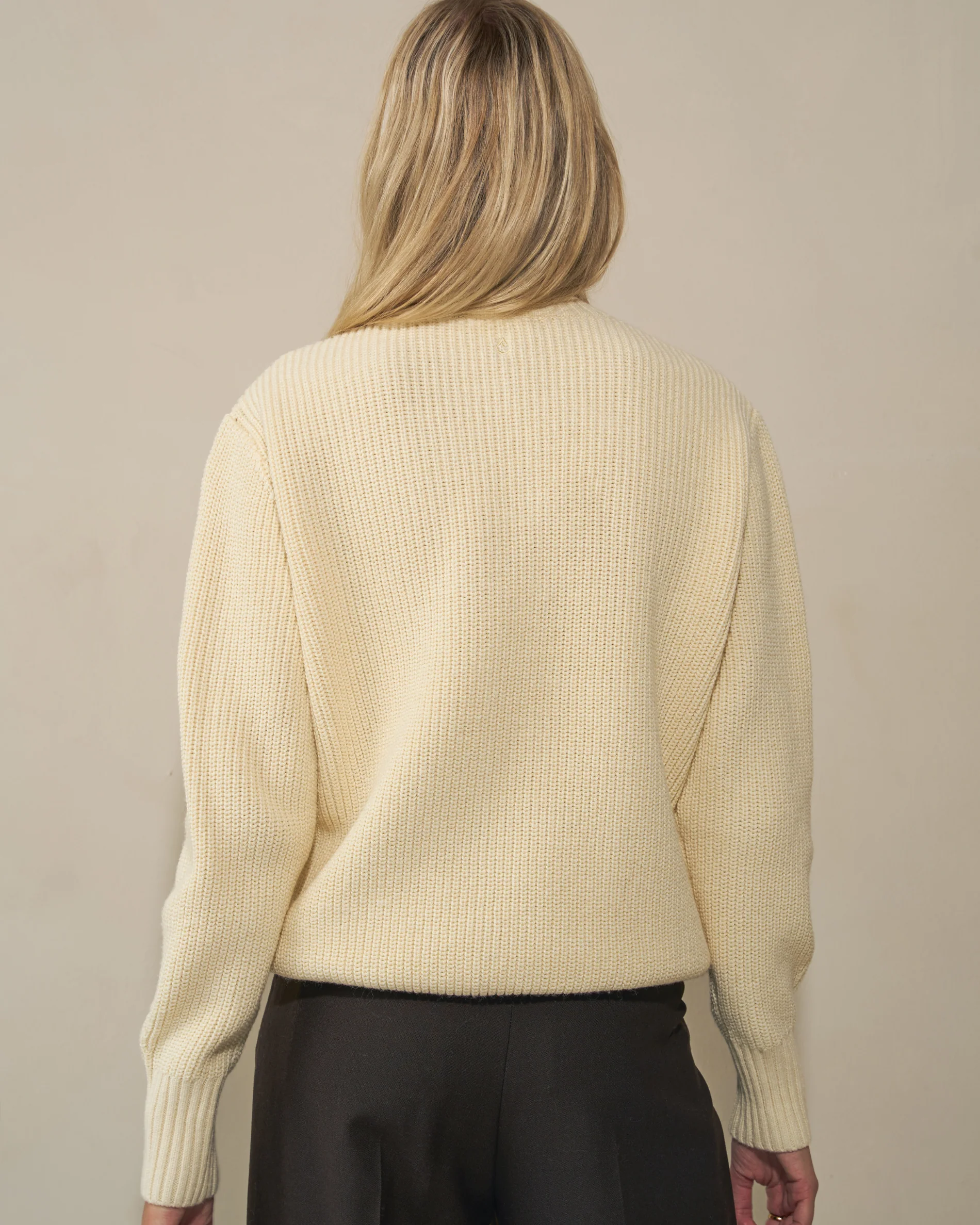Heavy Seawool V-neck - Off White - Image 3
