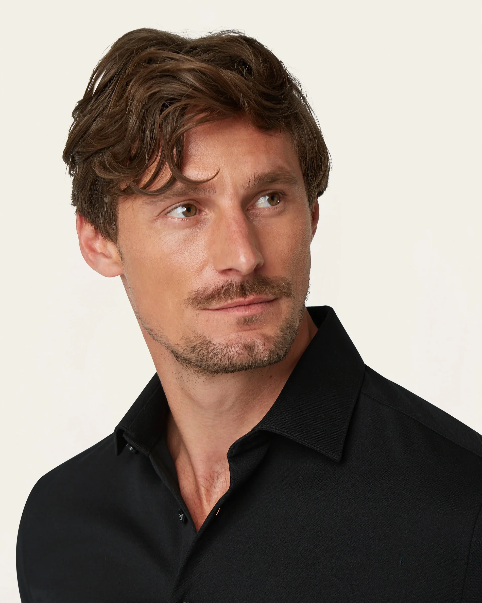 Knitted non-iron shirt black - Image 3