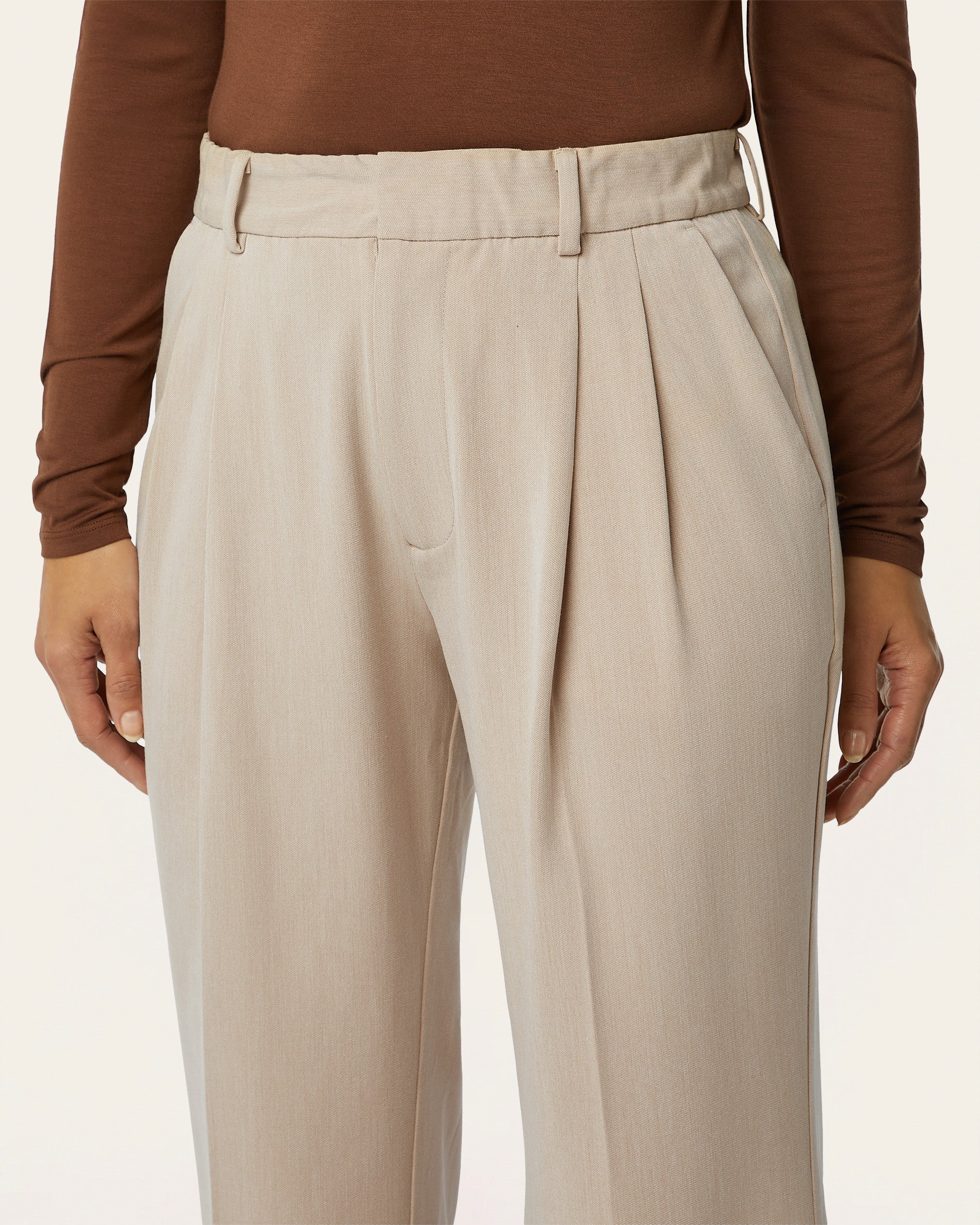 Pleated Signature wide pants - Sand - Image 3