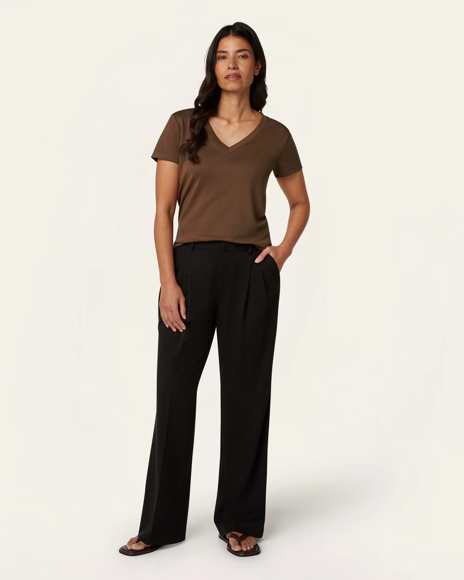 Interlock V-neck Slim Fit T-shirt - Brown - Image 4