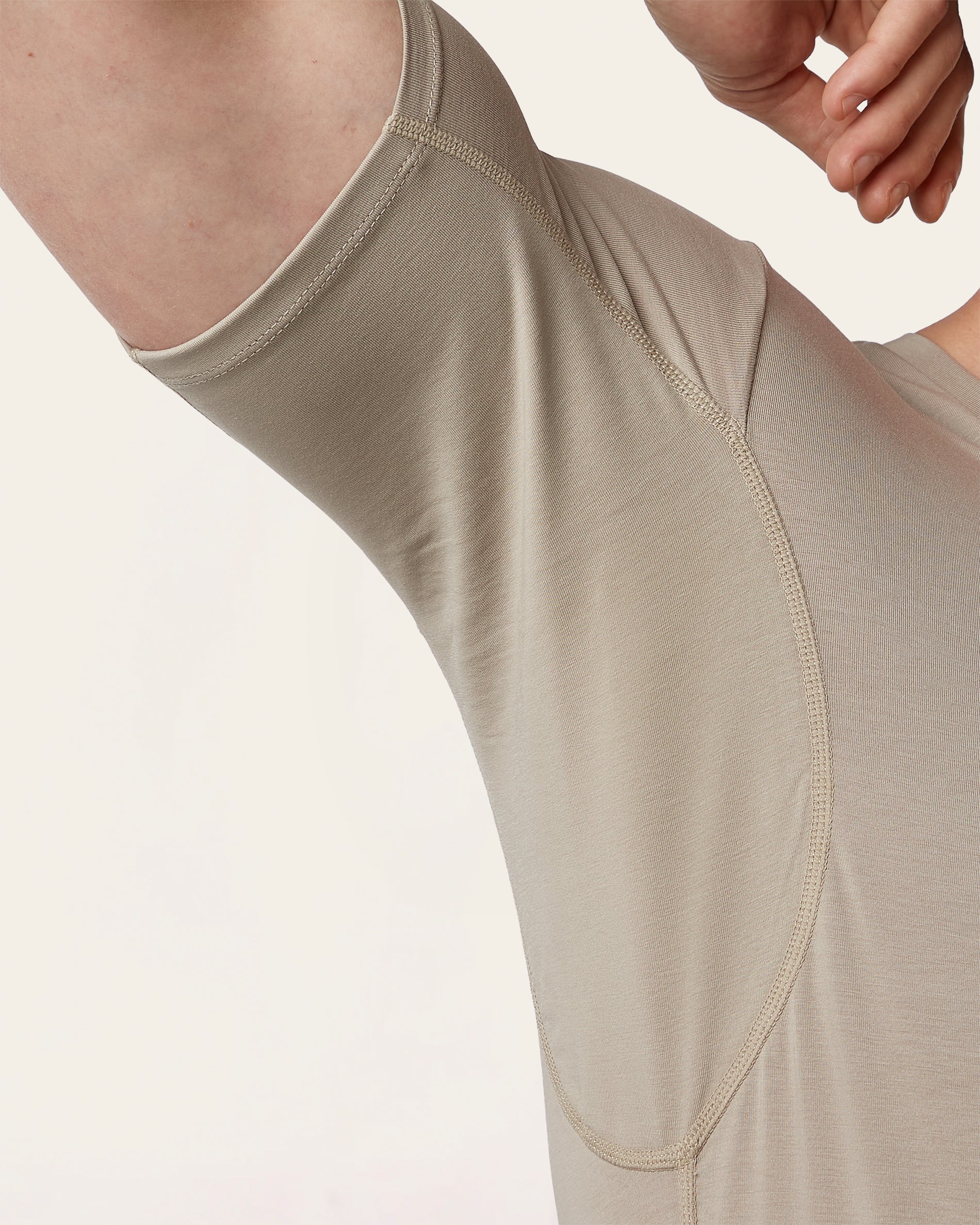 V-neck Sweat-proof undershirt khaki - Image 5