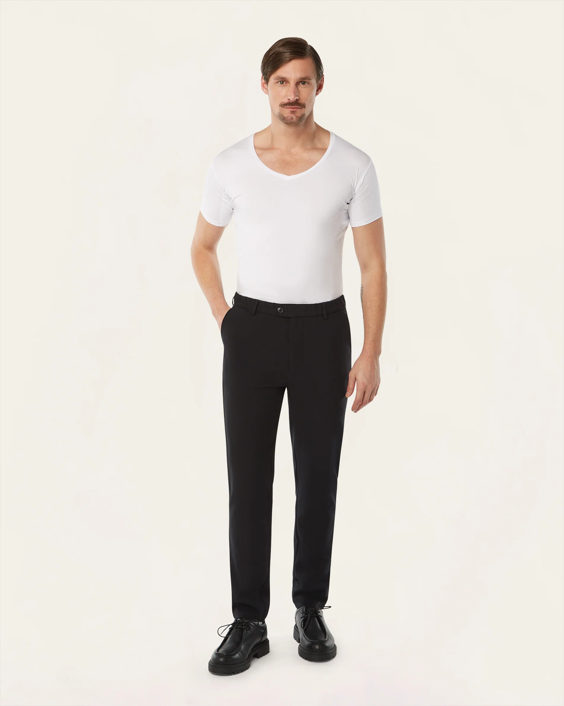 V-neck Sweat-proof undershirt white - Image 4